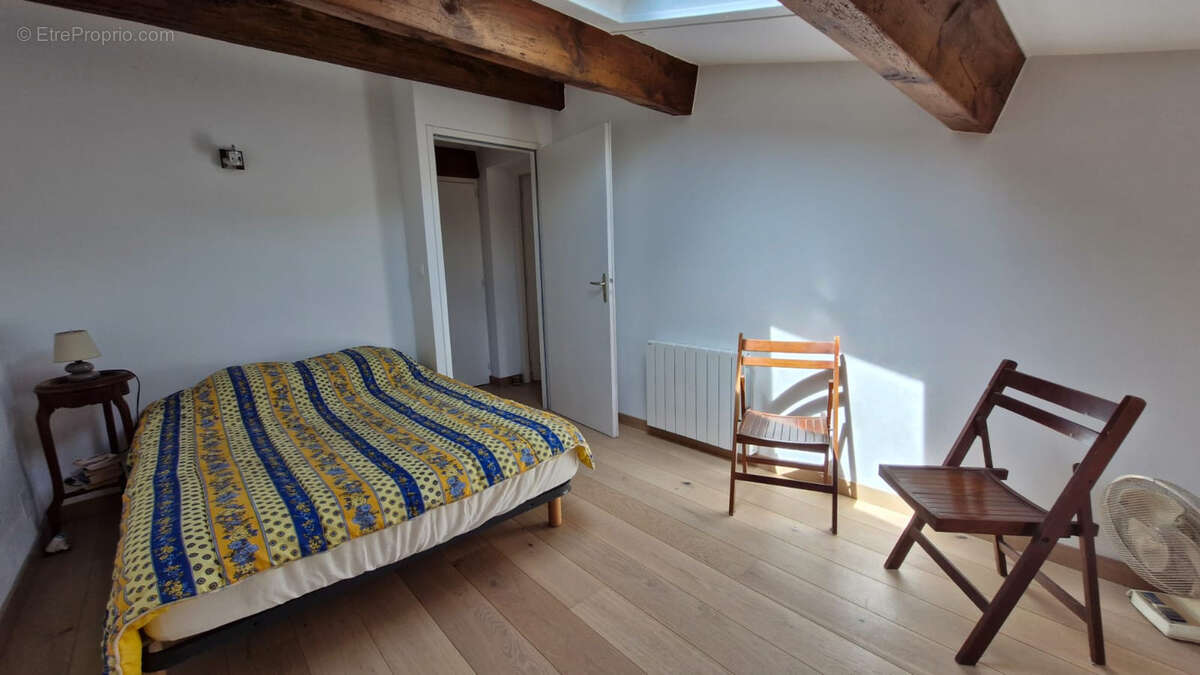 Maison à CHENAC-SAINT-SEURIN-D&#039;UZET