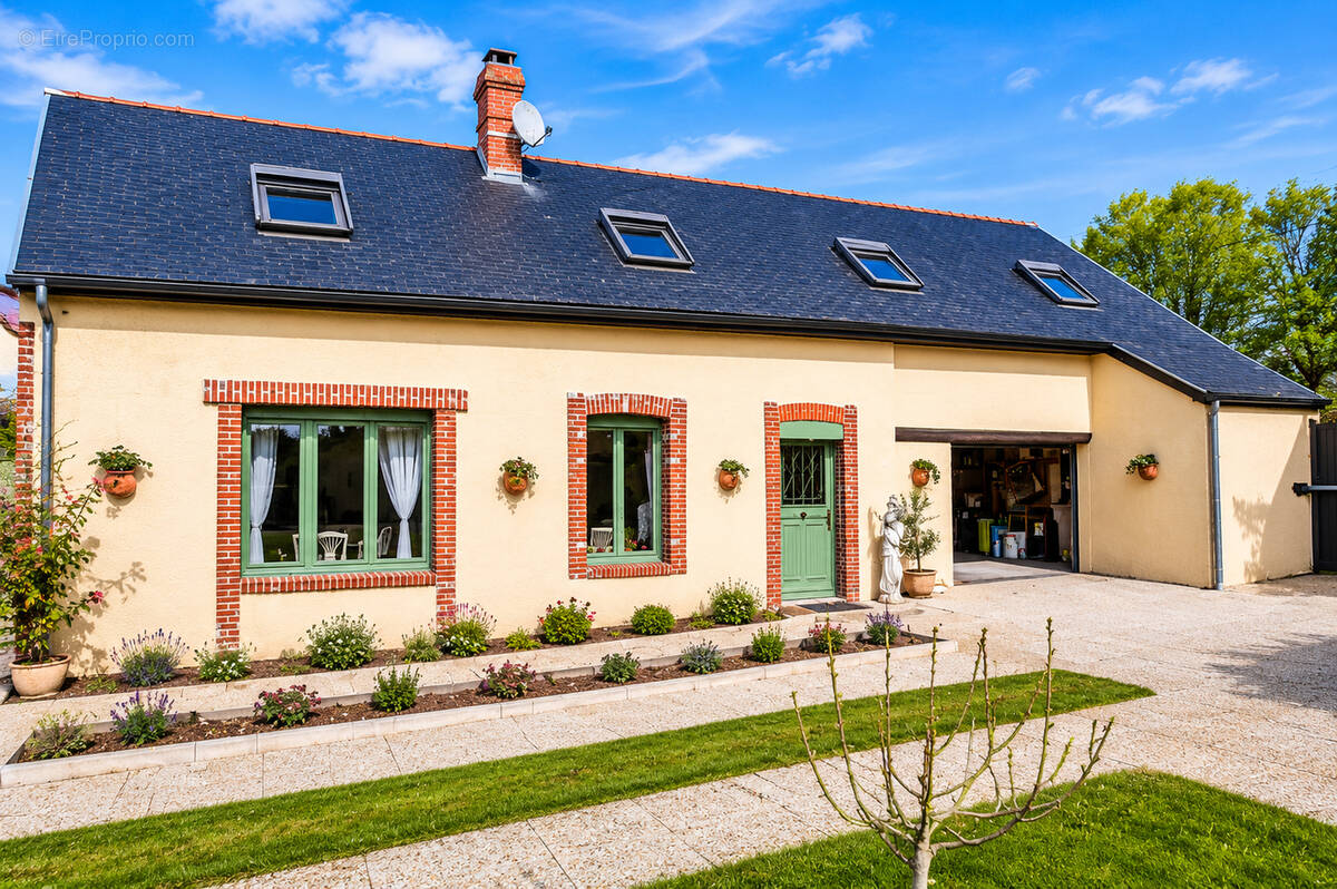 Maison à CHARTAINVILLIERS