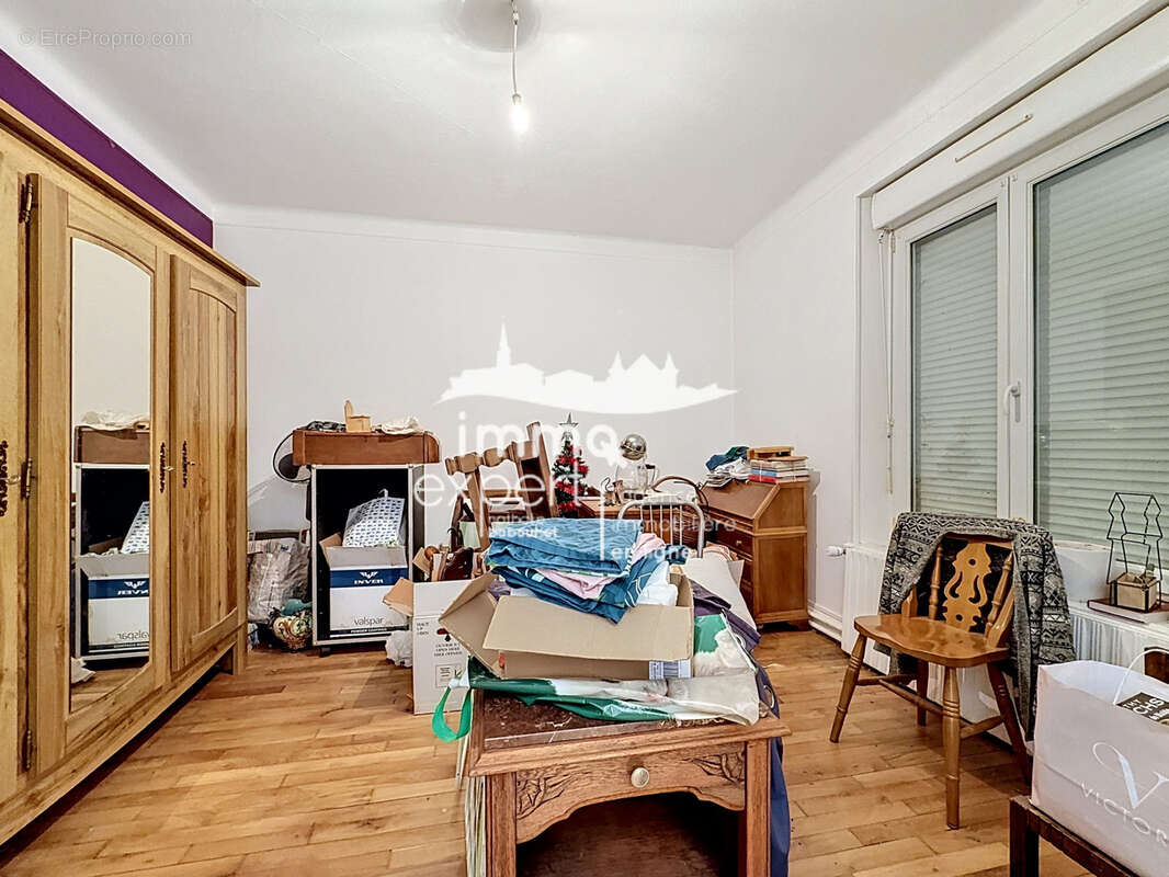 Appartement à MIRECOURT