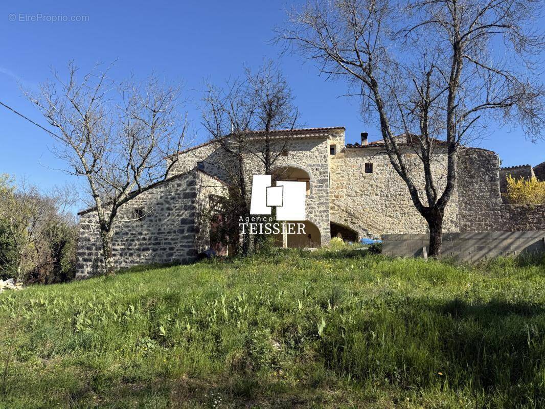 Maison à SAINT-ANDRE-DE-CRUZIERES