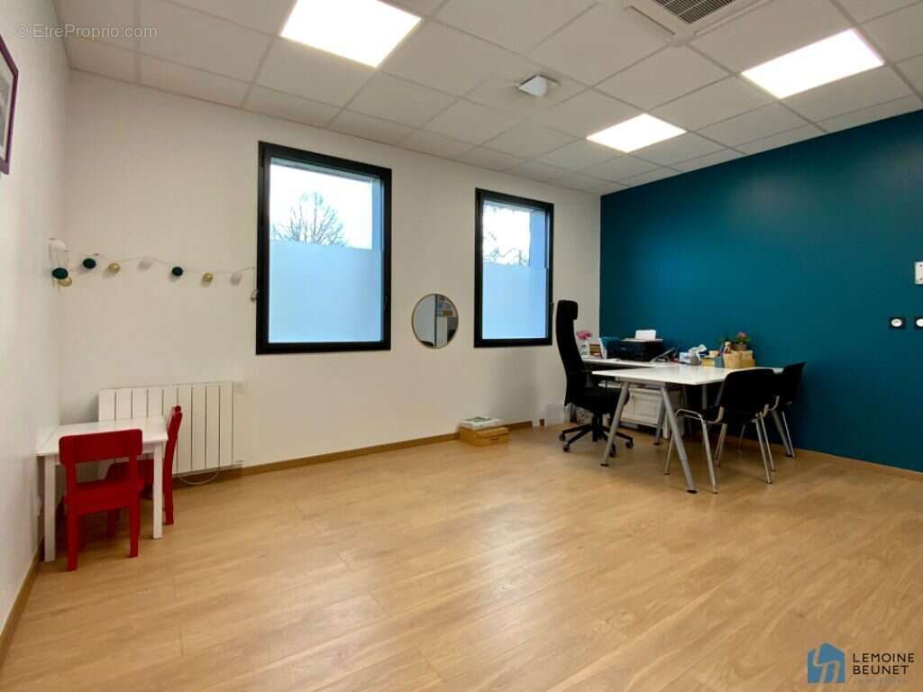 Commerce à GRAND-FOUGERAY