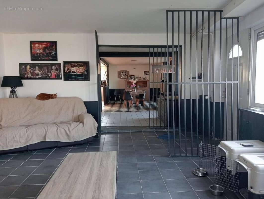 Maison à NUEIL-LES-AUBIERS