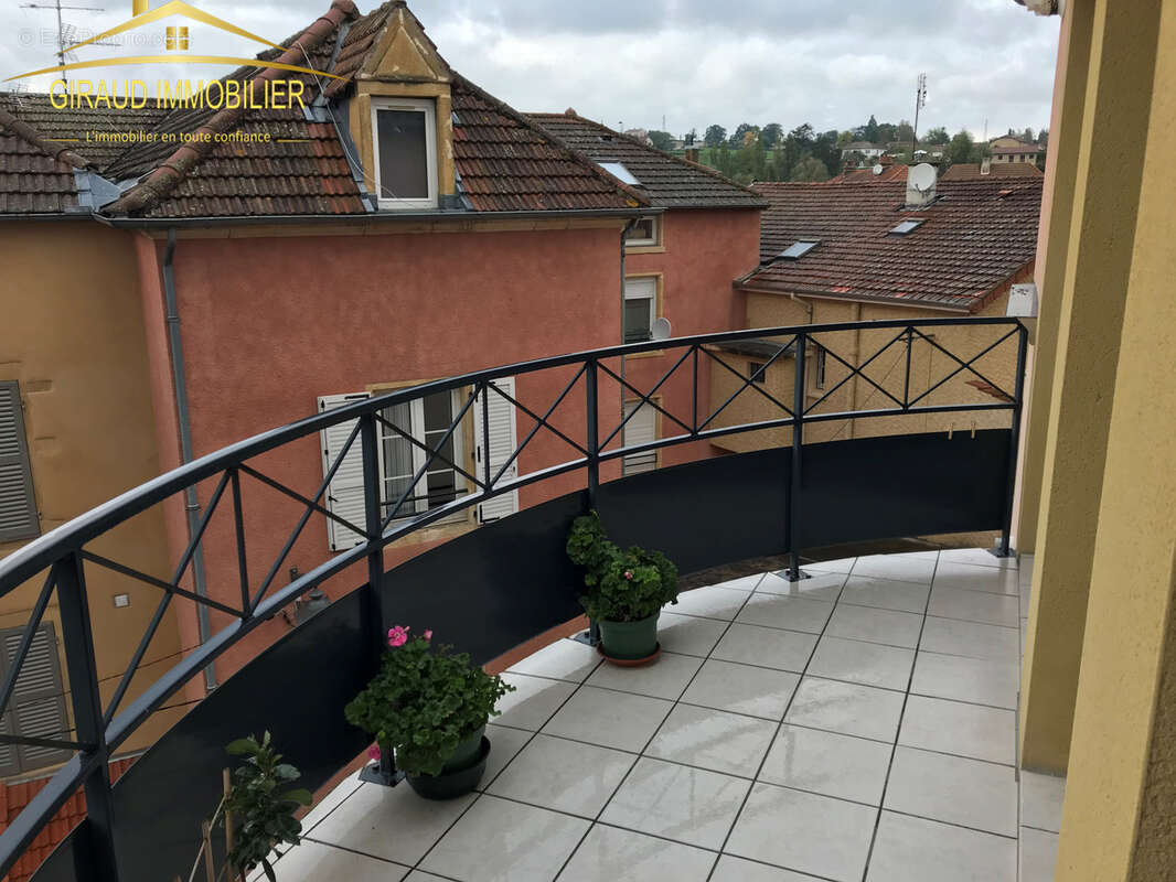 Appartement à CHARLIEU
