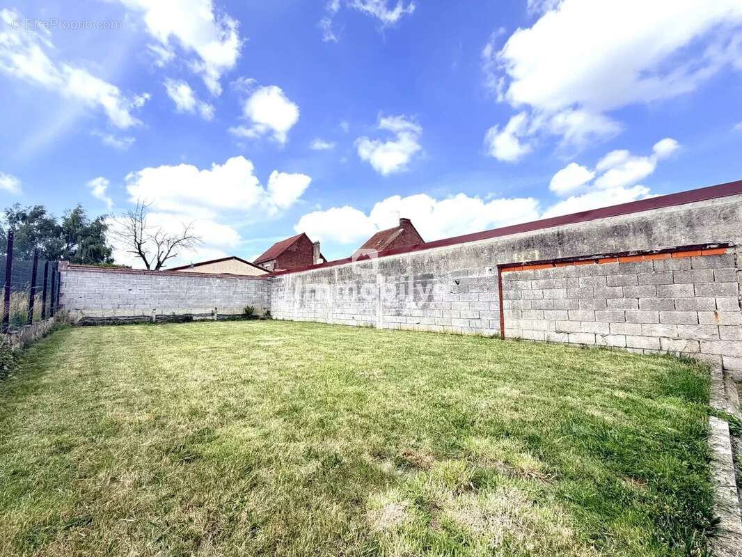 Maison à PECQUENCOURT