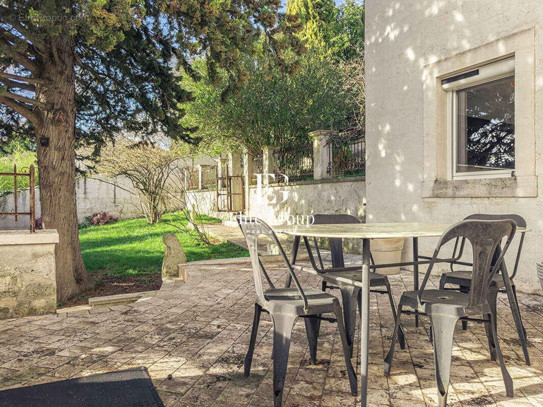 A vendre magnifique maison en bas du plateau d'angouleme - 7 pièces - 213 m2 - photo 13