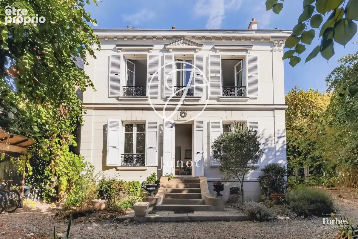 Le Vésinet - CENTRE - Maison - 5 chambres - 186m² - Terrain 653m². - photo 2