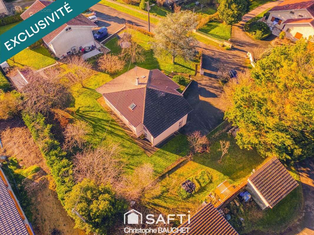 Photo 3 - Maison à PERONNAS