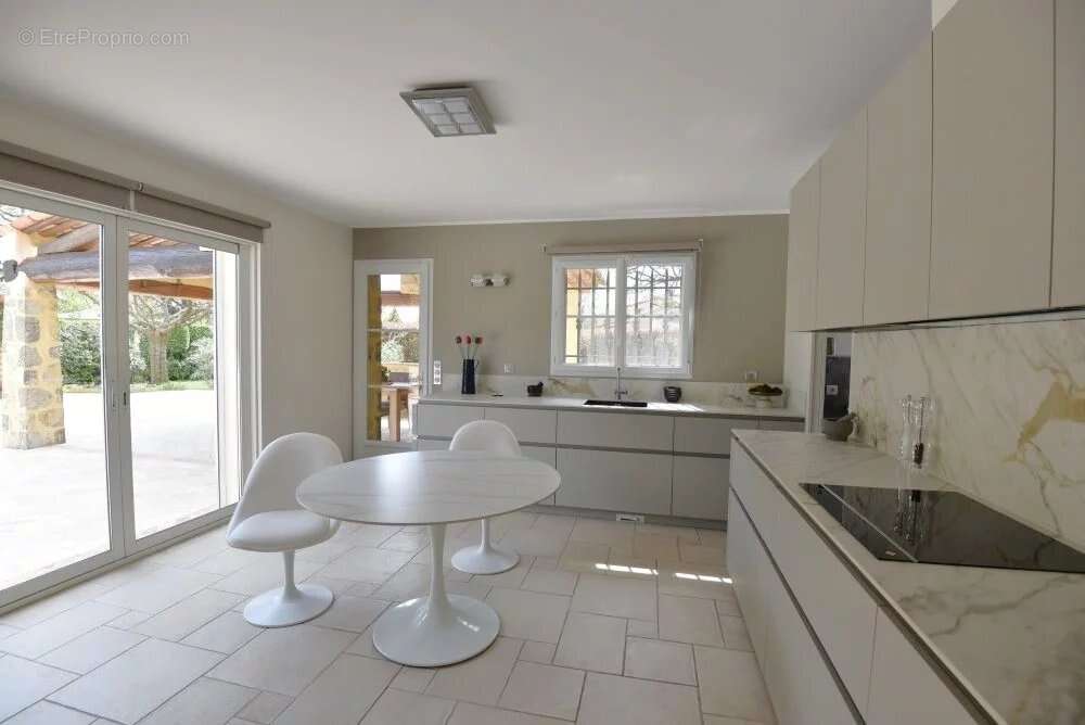 Maison à FAYENCE