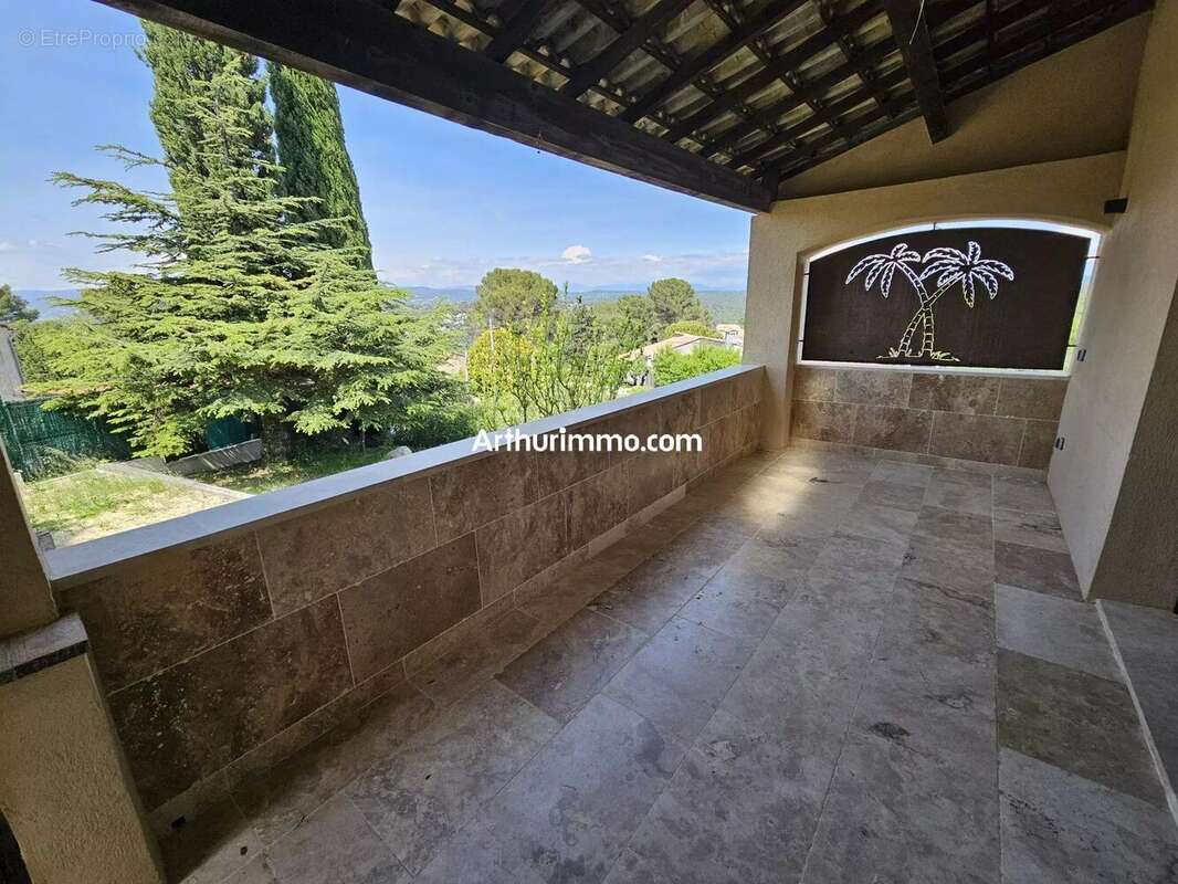 Maison à TRANS-EN-PROVENCE