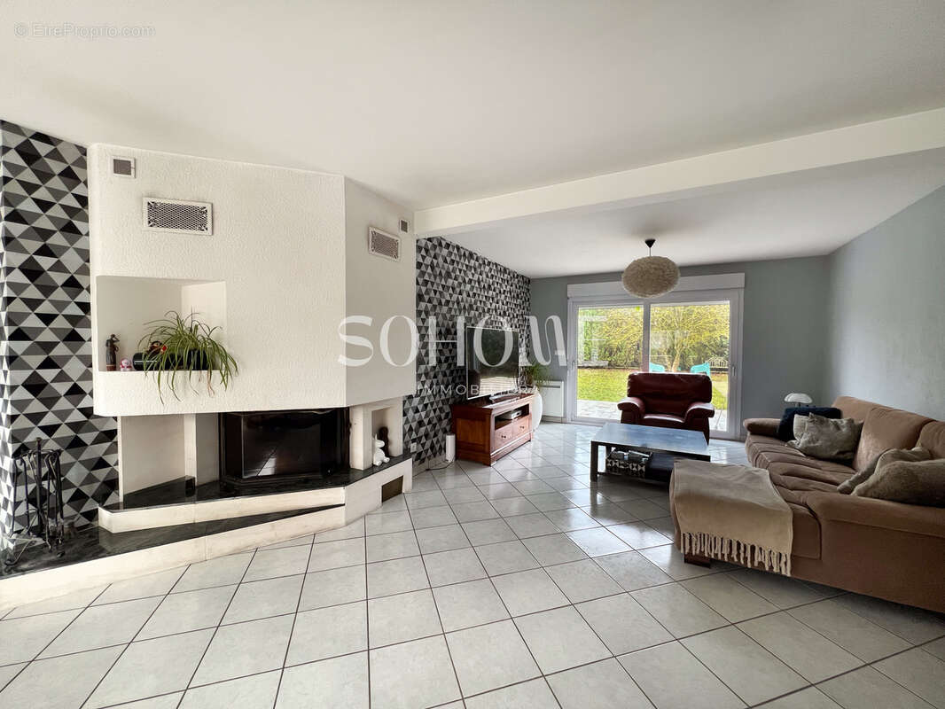 Appartement à BEZANNES