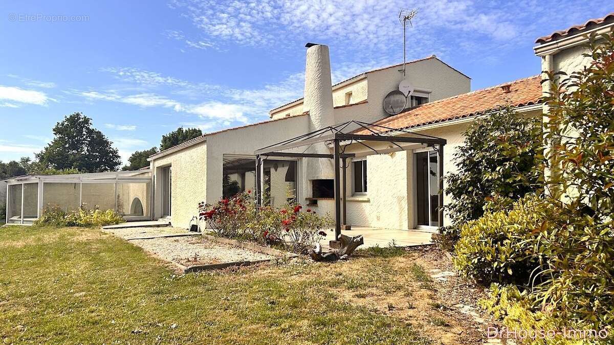 Maison à MAREUIL-SUR-LAY-DISSAIS