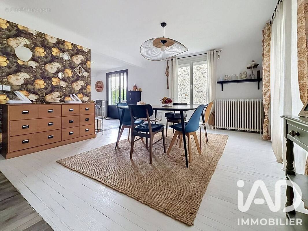 Maison 149 m² à Etrechy  - photo 1