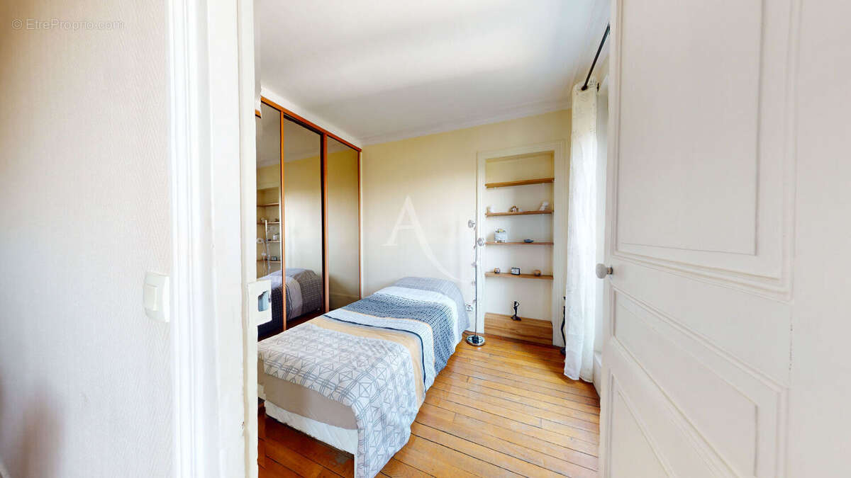 Appartement à CHARENTON-LE-PONT