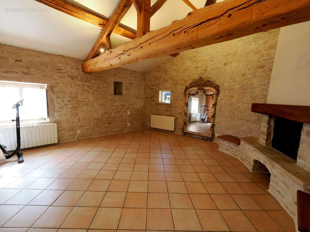 Chambre parentale - Maison à TOURNUS