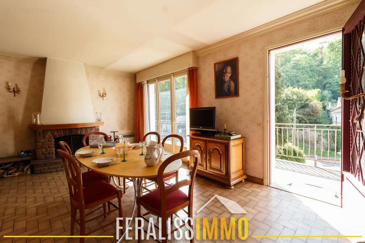 Maison à VAUX-SUR-SEINE