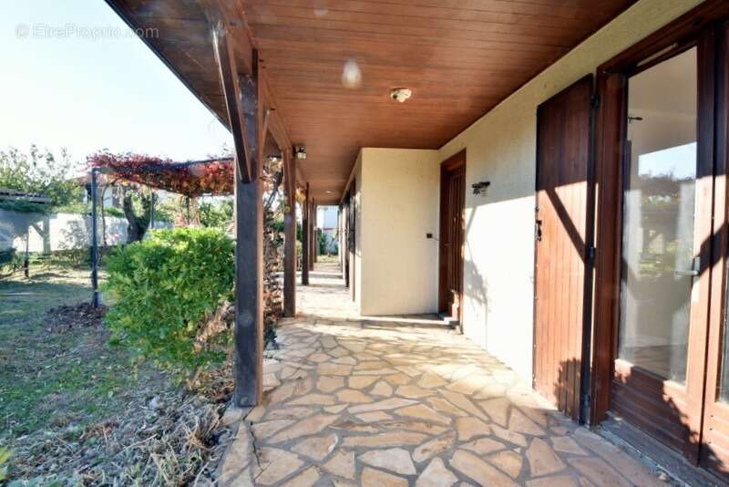 Maison à SAINT-LOUP-CAMMAS