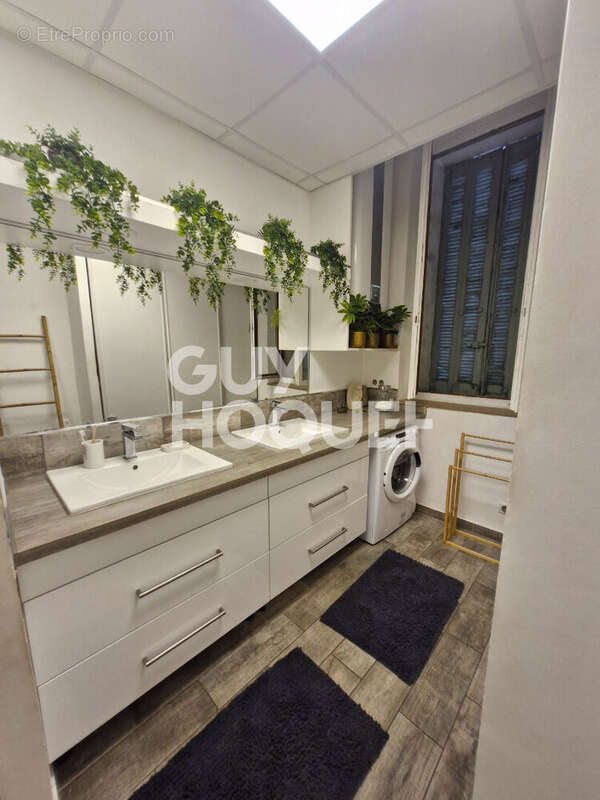 Appartement à MARSEILLE-14E