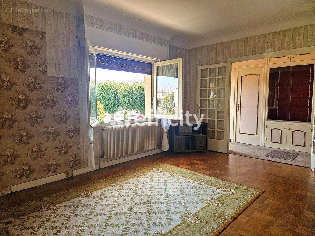 Maison 188 m² à Saint-Georges-De-Didonne  - photo 7