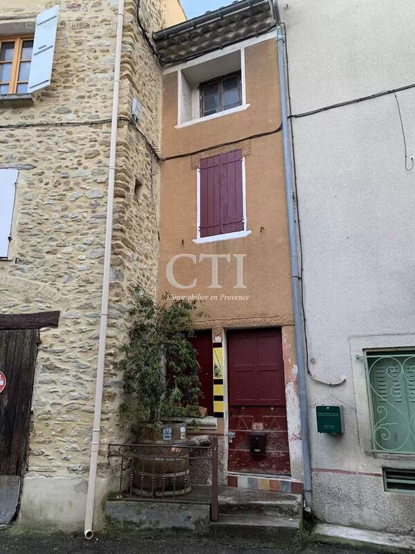 Maison à MIRABEL-AUX-BARONNIES