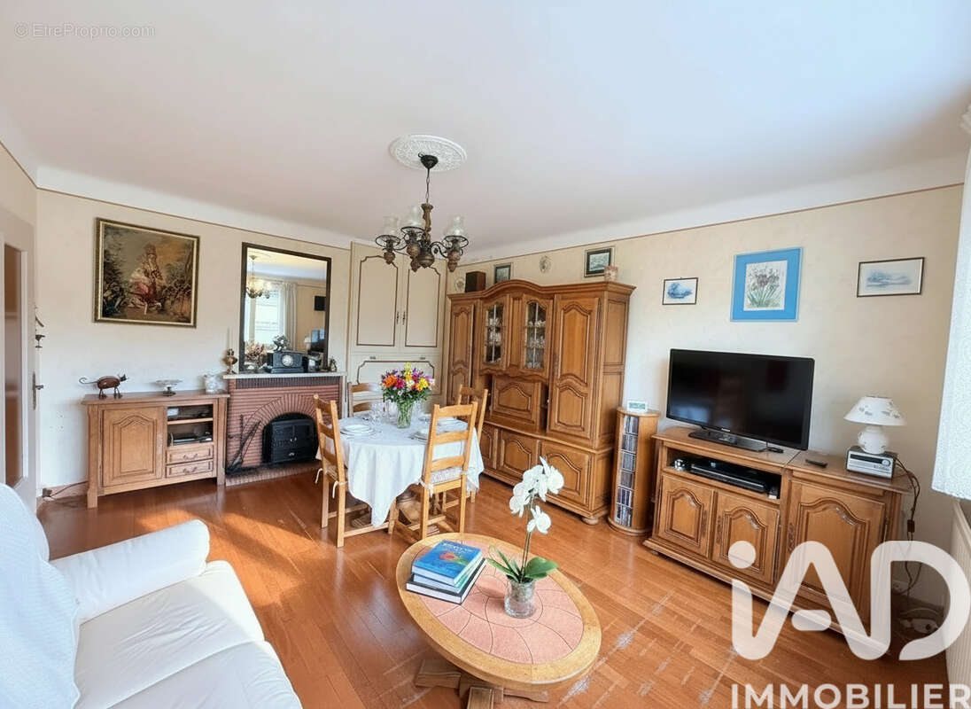 Photo 2 - Maison à SARCELLES