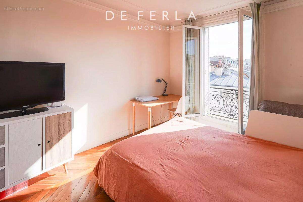 Appartement à PARIS-14E