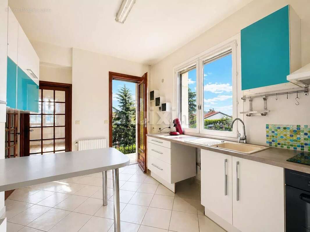 Maison à DECINES-CHARPIEU