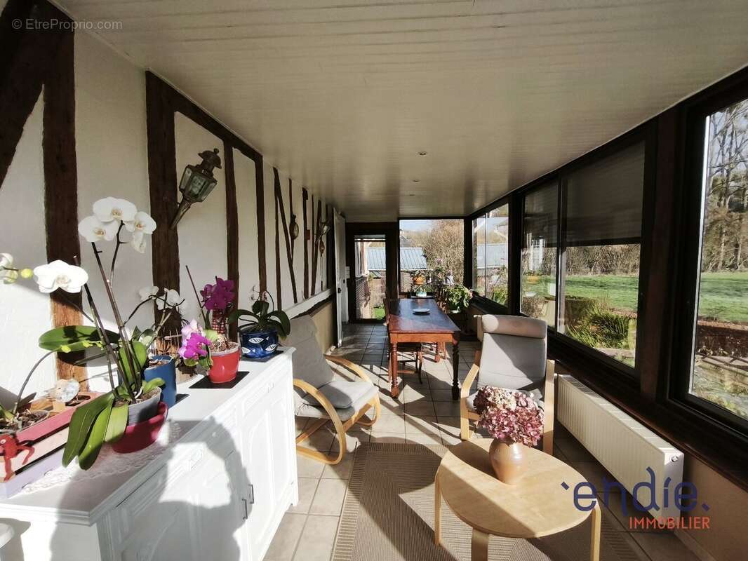 Maison familiale rénovée avec 4 chambres garage et jardin - photo 20