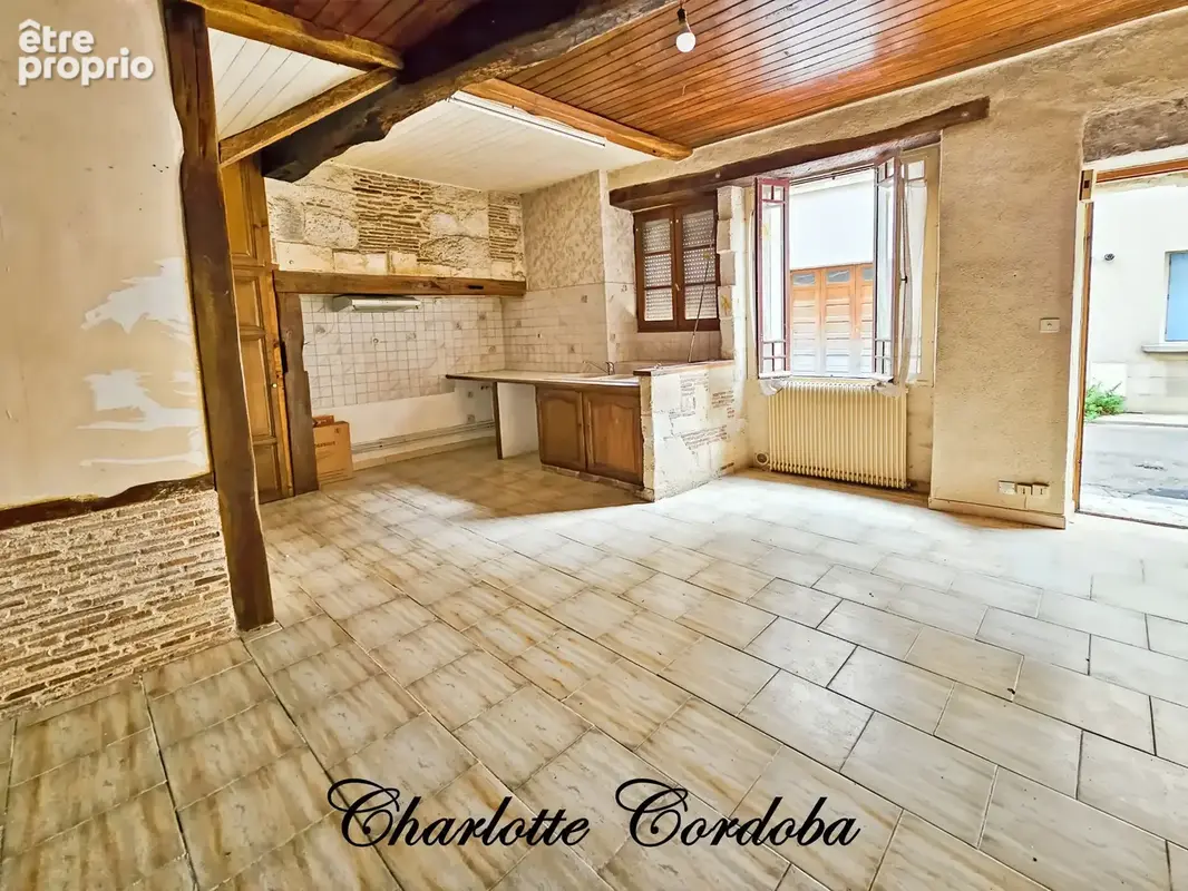 NÉRAC CENTRE : Maison de ville de 105 m² habitables + 65 m² de combles aménageables - photo 2