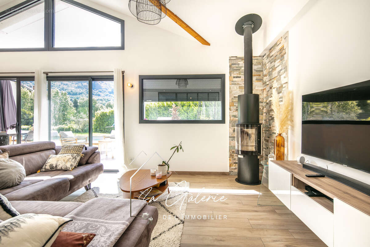 Maison à VAULNAVEYS-LE-HAUT