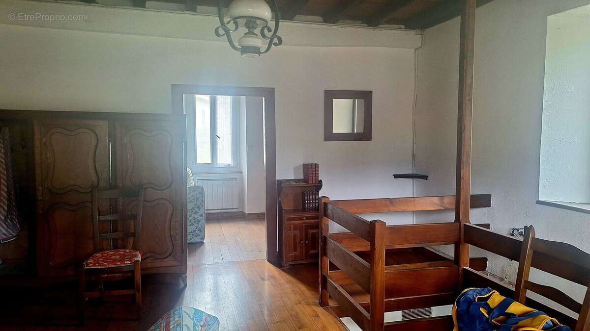 Maison à CHEIN-DESSUS