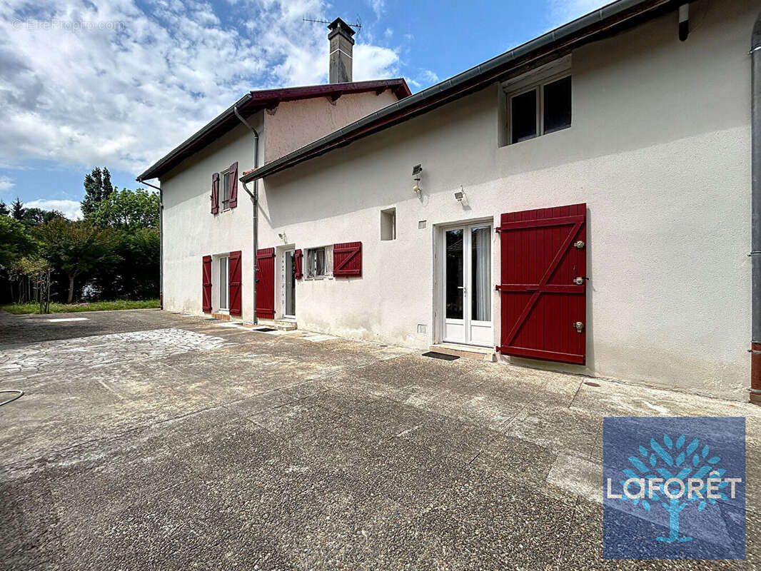 Maison à RIVIERE-SAAS-ET-GOURBY