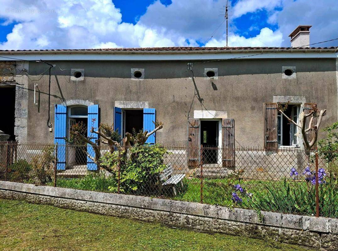 Maison à SAINT-PALAIS-DE-NEGRIGNAC