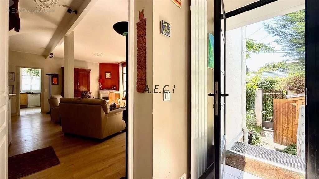 Maison à ASNIERES-SUR-SEINE