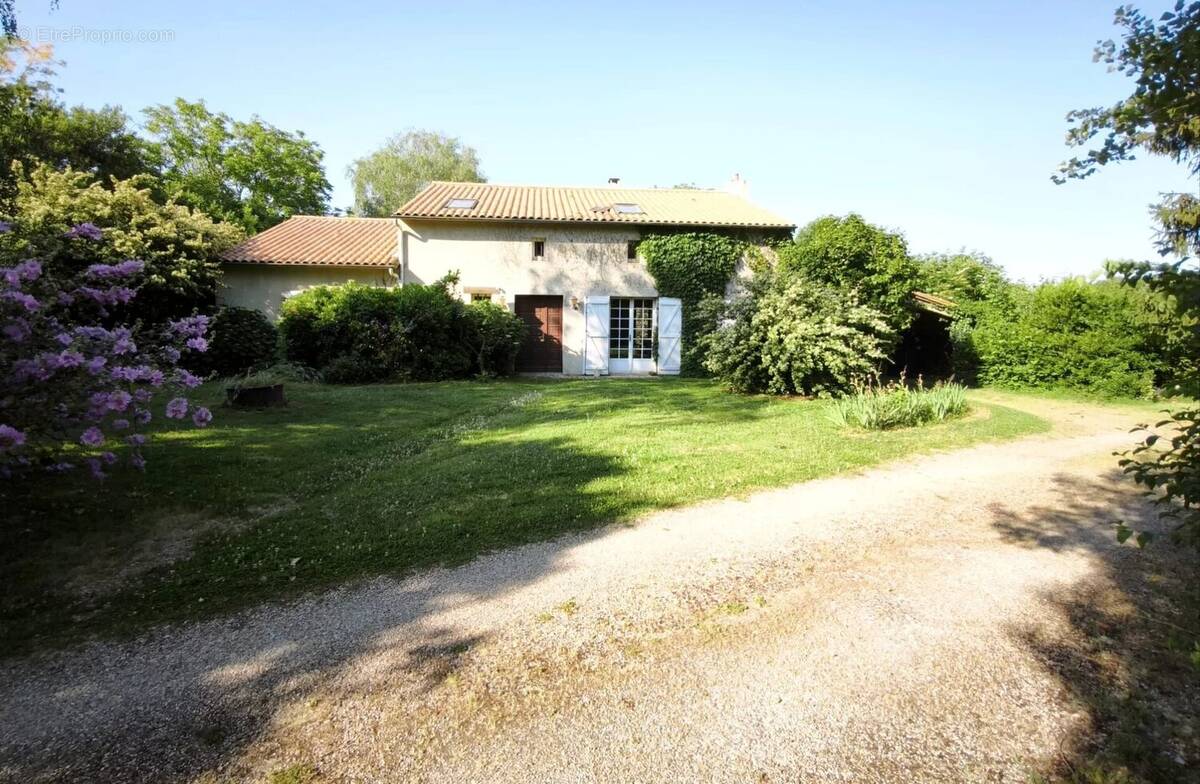 Maison à ROUILLE