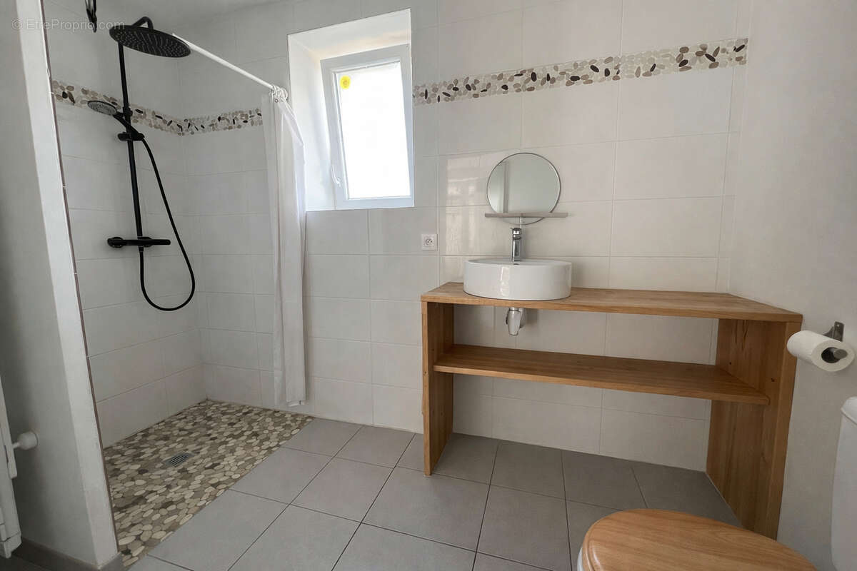 Maison à MEZIDON-CANON