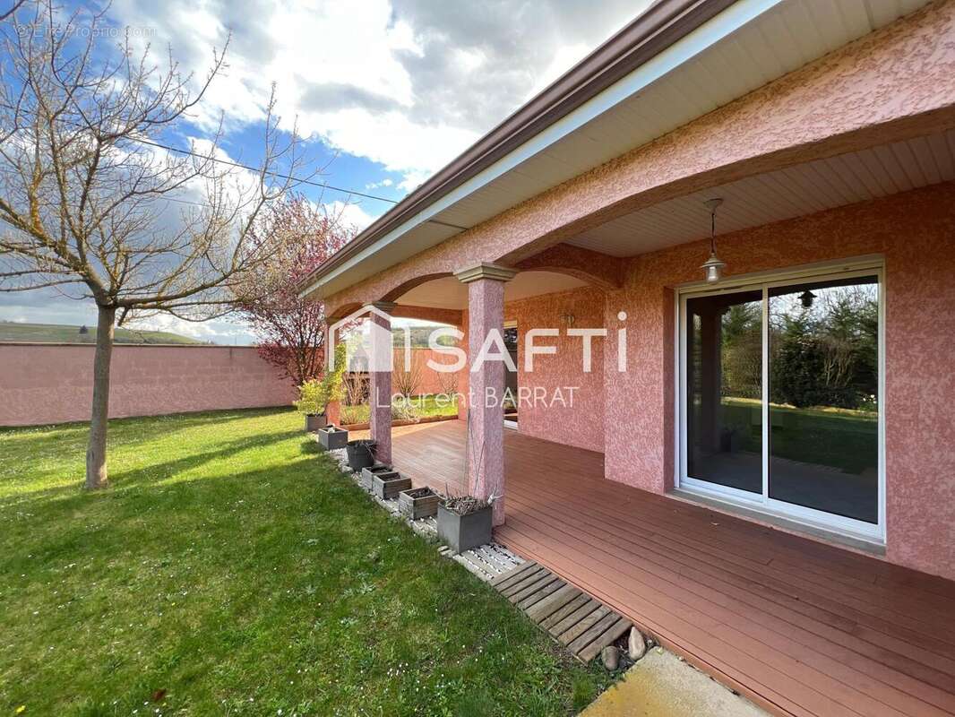 Photo 2 - Maison à LE BREUIL-SUR-COUZE