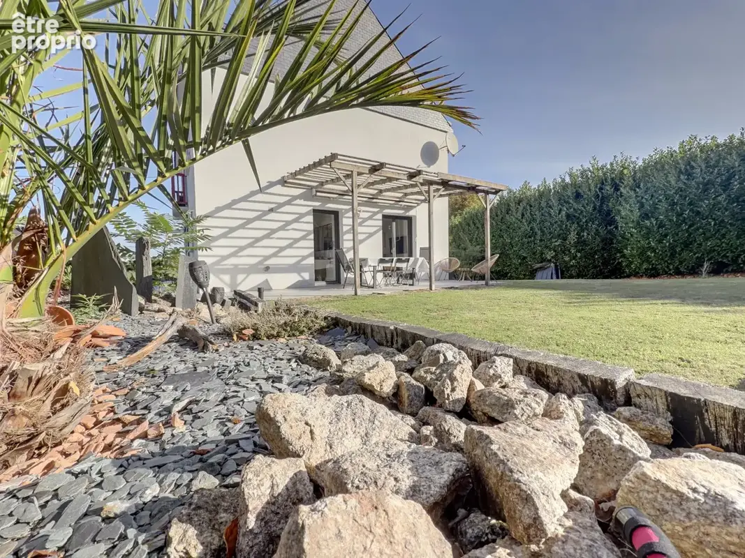 Charmante maison rénovée avec 4 chambres et grand jardin à Baud - photo 13