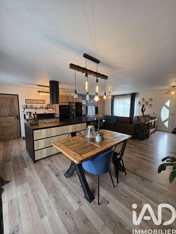 Photo 2 - Maison à VARENNES-SUR-ALLIER