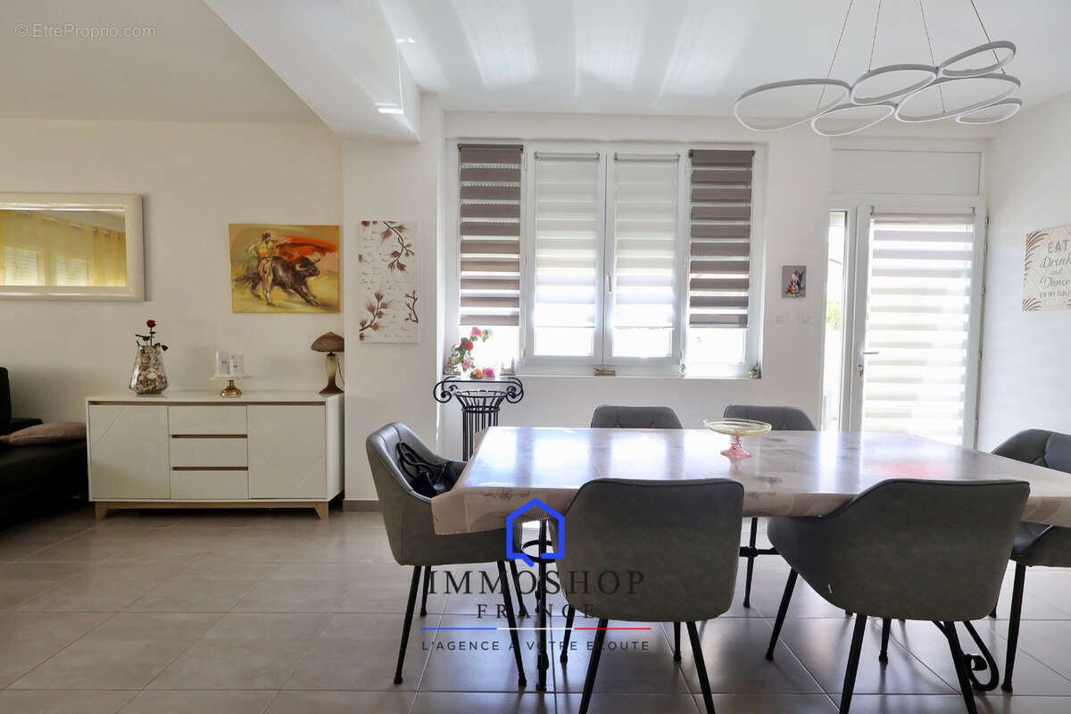 Appartement T3 CARRO (13500) - photo 10