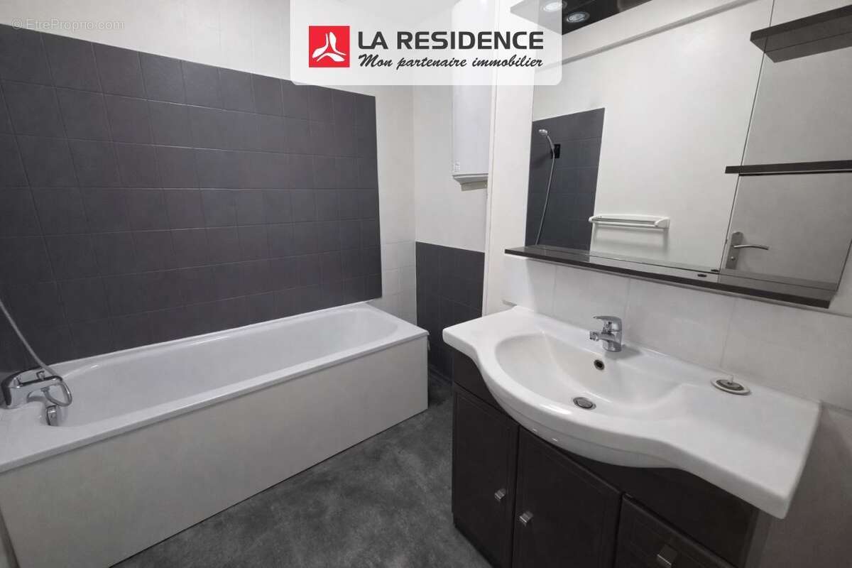 Appartement 220 m² à Pont-De-L'arche  - photo 8