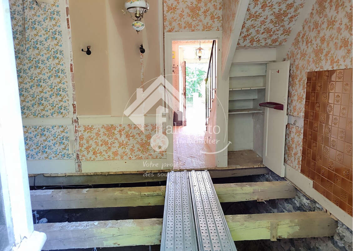 Maison à AYDAT