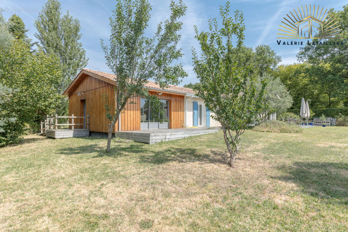Belle maison familliale dans laquelle la vue devient un art de vivre… - photo 10