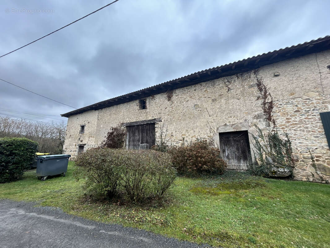 Maison à MASSIGNAC