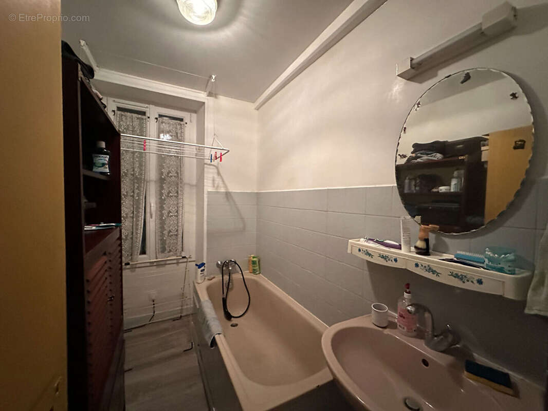 Appartement à MARENNES