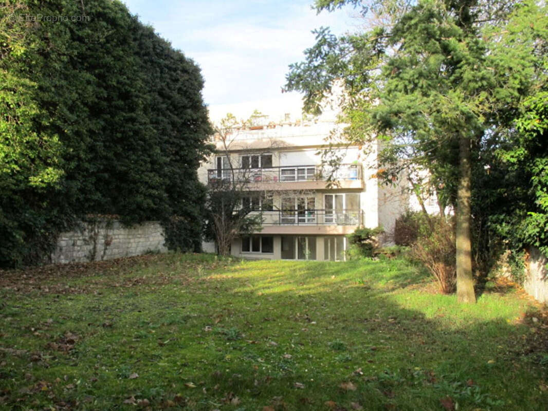 Appartement à NANTERRE