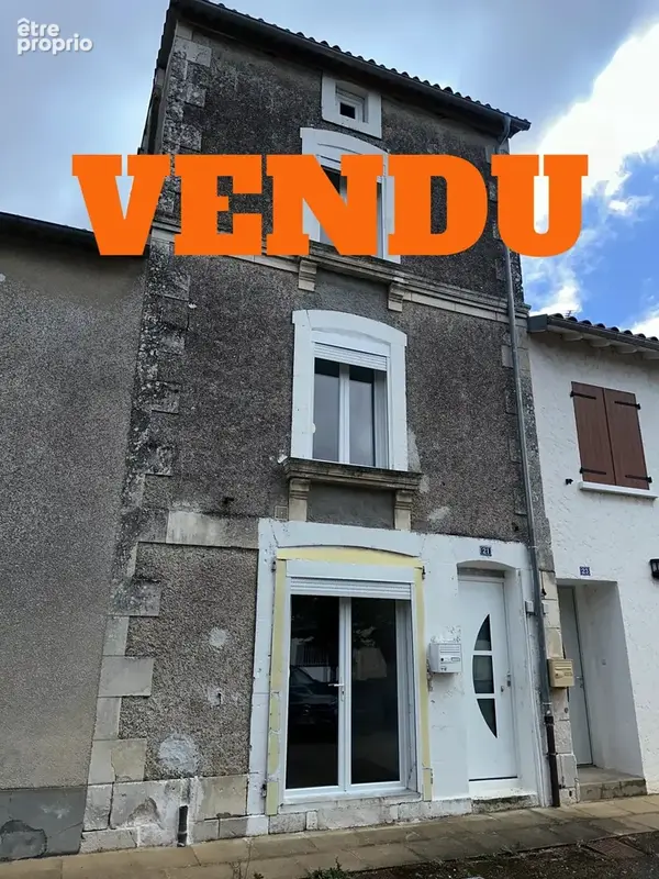 Maison à SAINT-SECONDIN