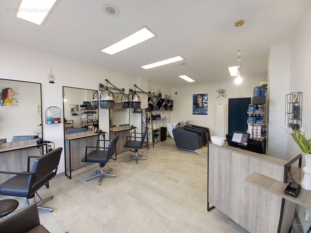 Commerce à FOUGERES