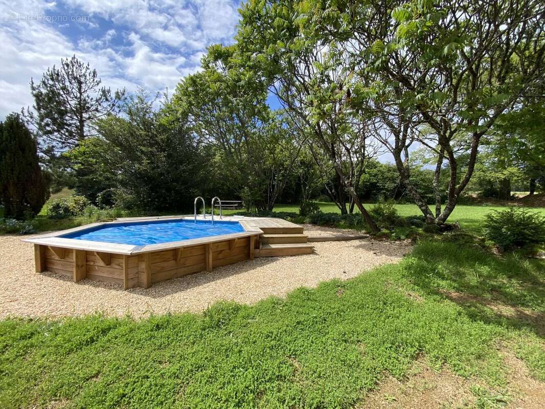 Maison de caractère de 4 chambres en pleine campagne,  avec près de 2ha de terrain attenant - photo 13