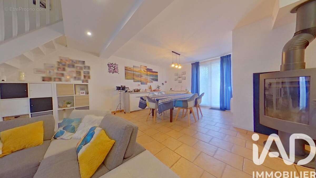 Photo 2 - Maison à CRISENOY