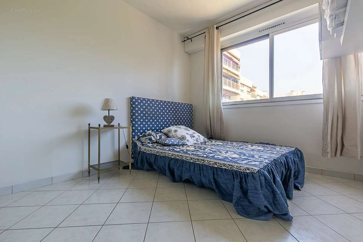Appartement à MARSEILLE-6E